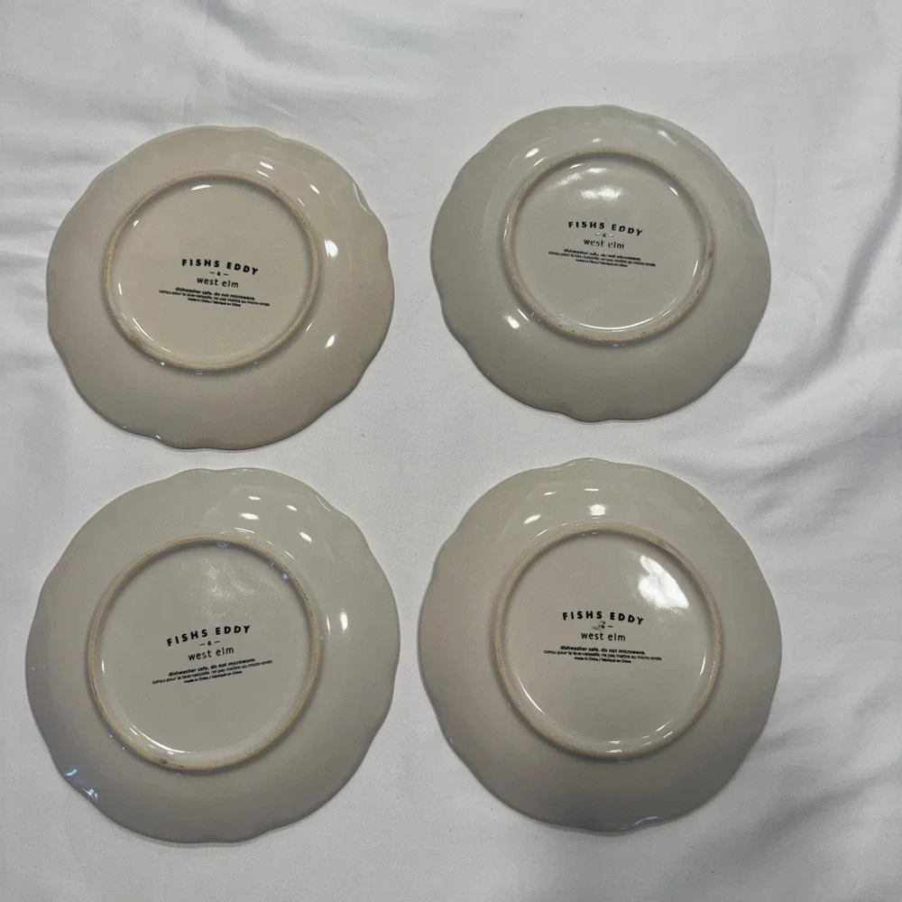 West Elm Fishs Eddy Appetizer Plates Set 4 Gold Script Scalloped 6.5